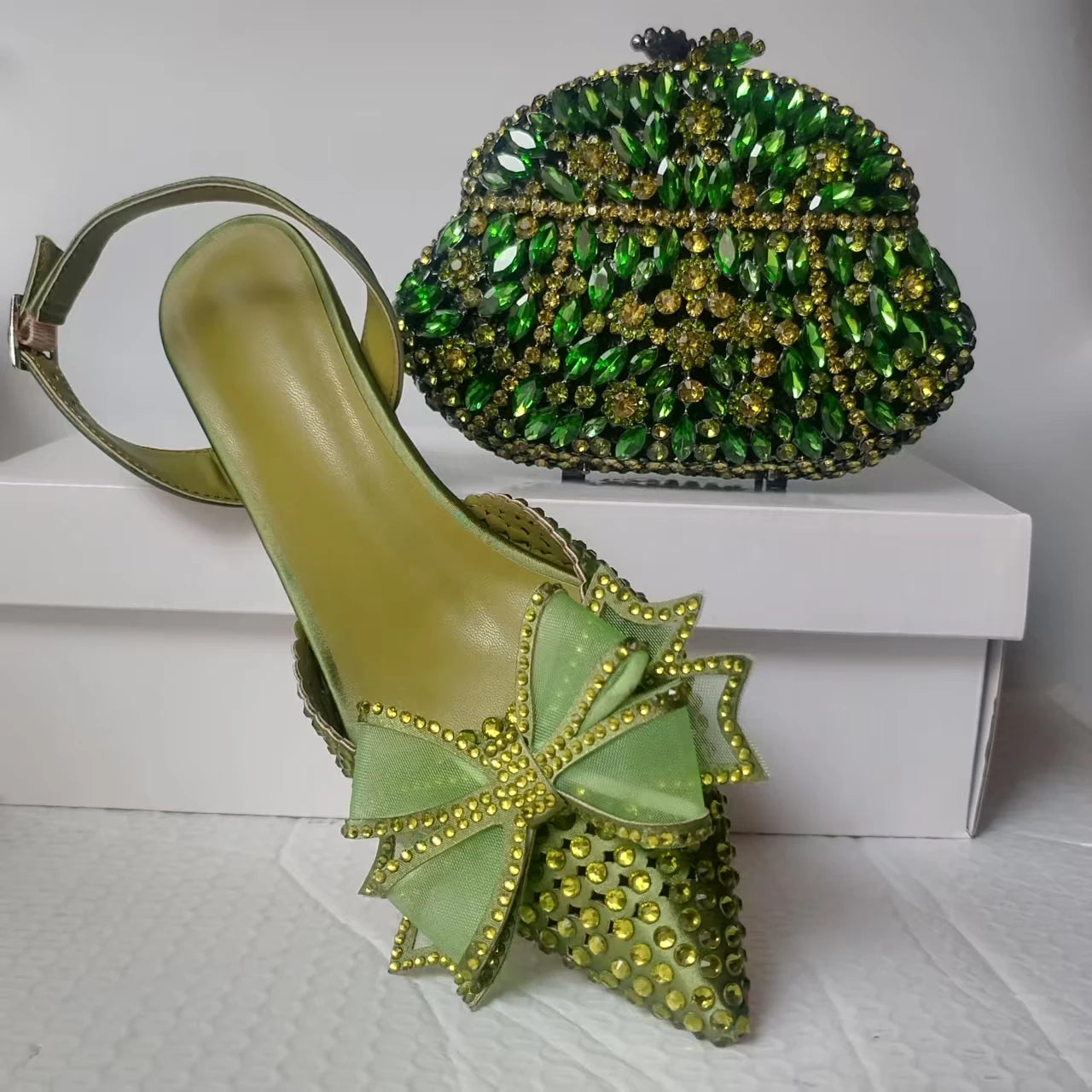 INSIGHTLINK Women's Red Color Rhinestones high heeled Shoes With Heart Clutch Diamond high-heeled Stiletto sandals For Wedding