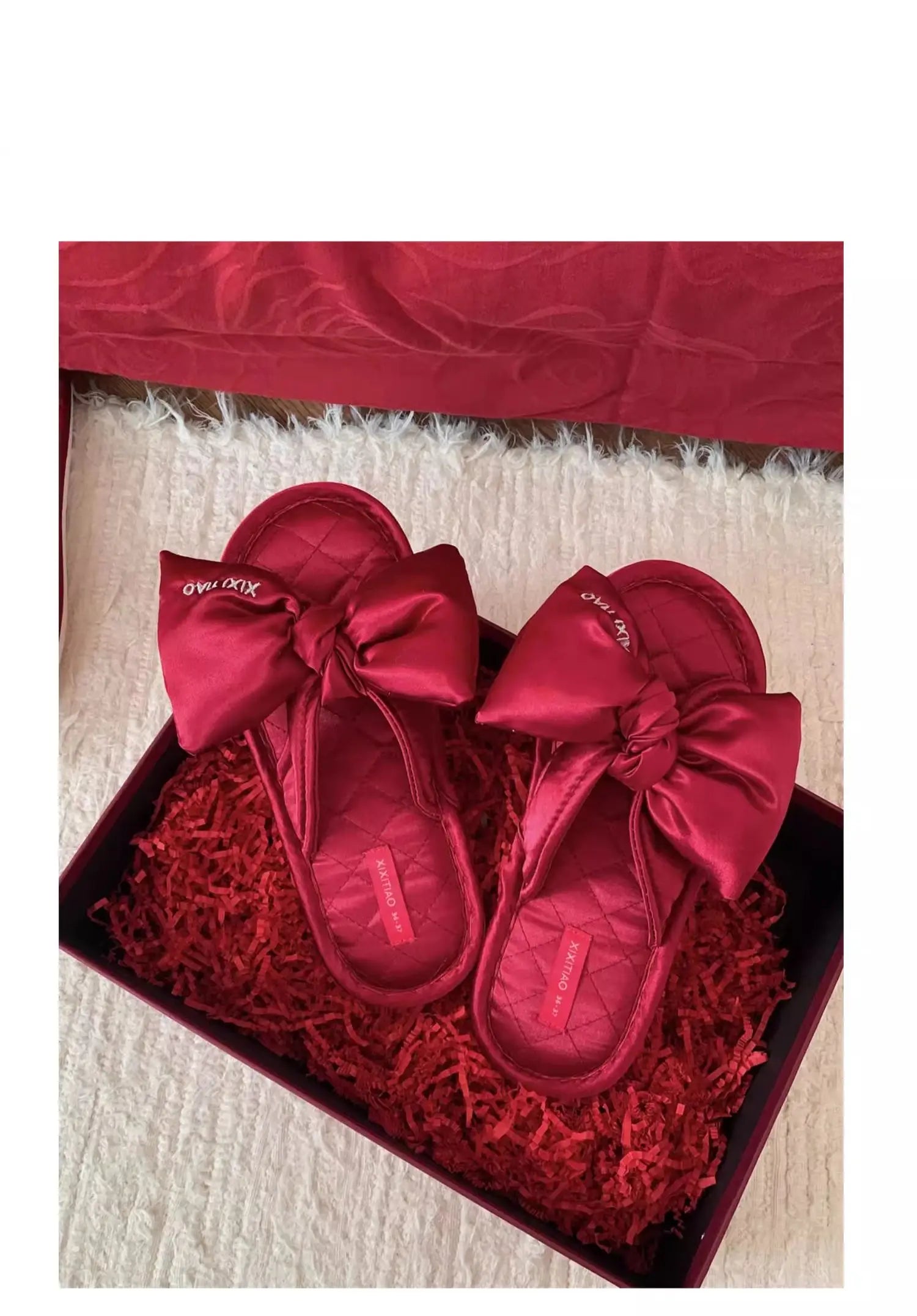 Anti-Slip Casual Faion Ladies Silk Surface slippers