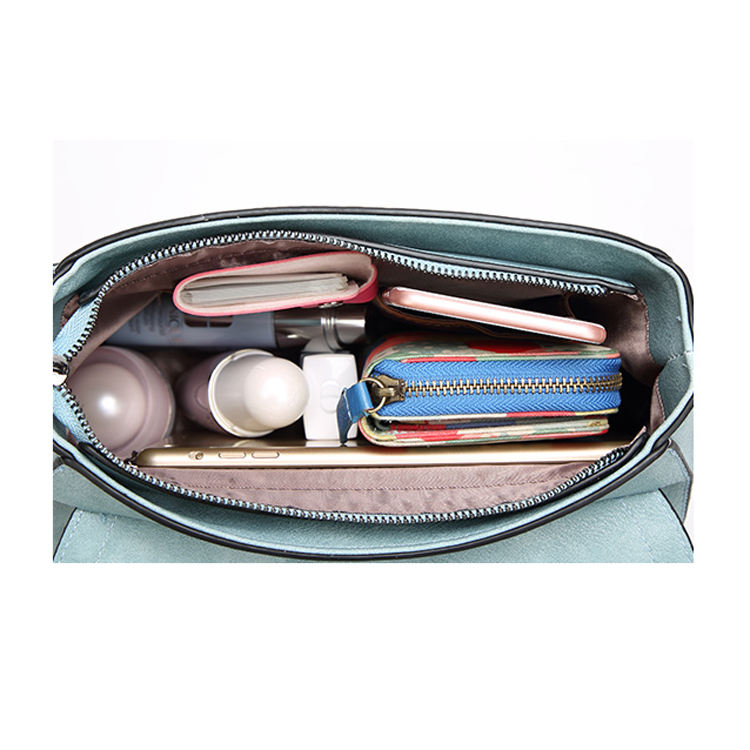 Trendsetter Leather Bag